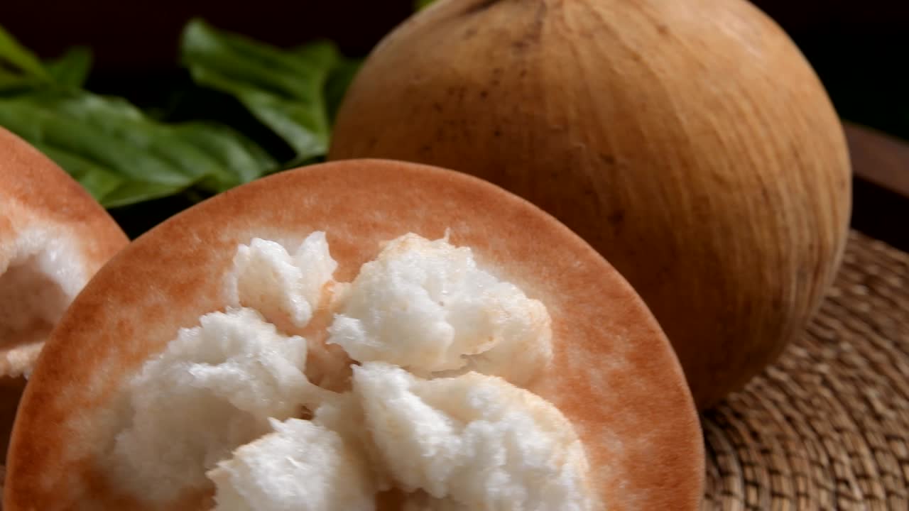 el santol amarillo es una fruta tropical de tailandia.