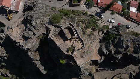 Ruins-of-Penha-Garcia-castle,-Portugal