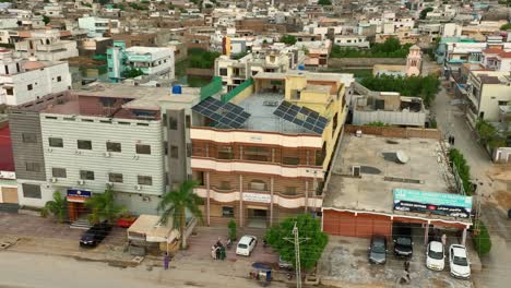 vista aérea urbana de la ciudad de badin, pakistán