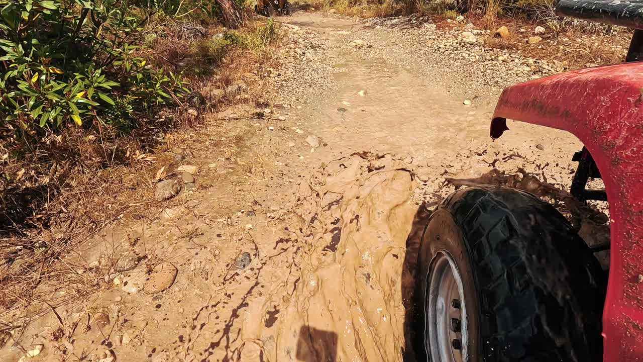 atv 드 자전거를 타고 케메르, 터키를 통해 사파리 타기