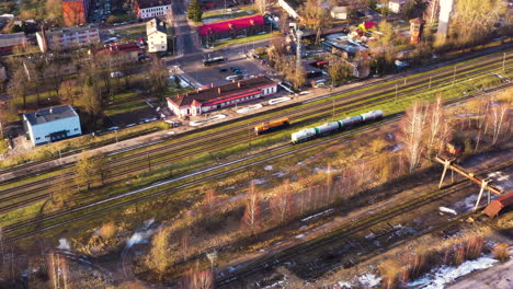 Bahnhof-In-Valmera,-Lettland