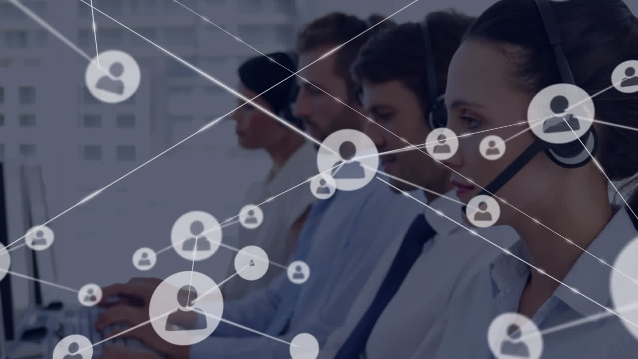 animación de la red de iconos de perfil sobre mujer caucásica con auriculares de teléfono sonriendo en la oficina