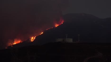 Wildfires-burn-at-night-on-dry-hillsides-in-California-in-2017-4