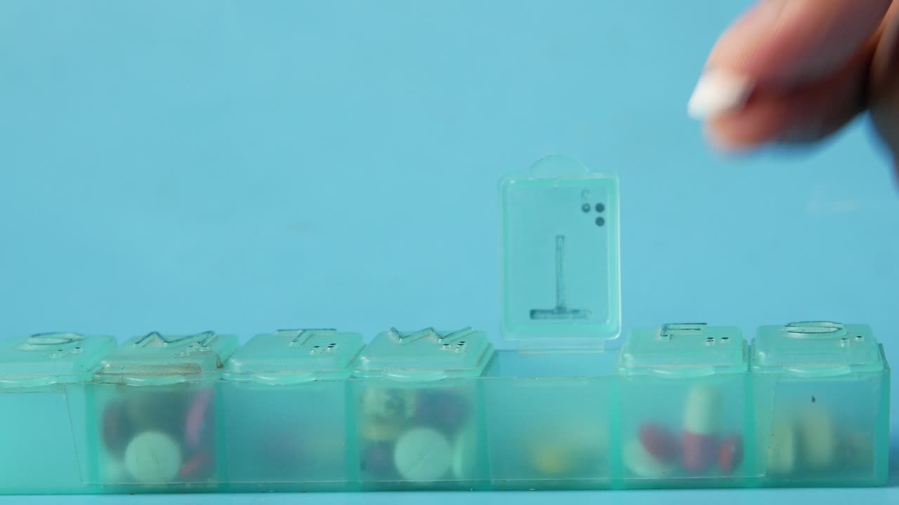 일주일짜리 알약 조직자 (pill organizer)