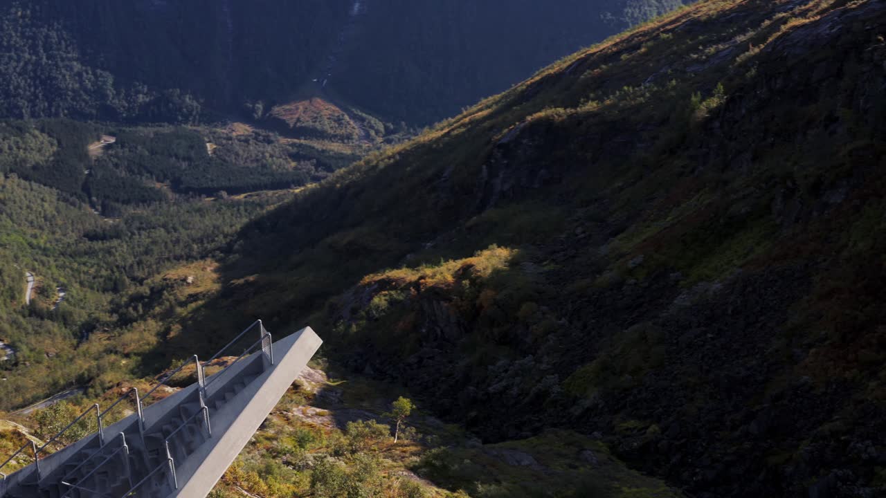 vista aérea de la pintoresca montaña gaulafjellet desde el mirador