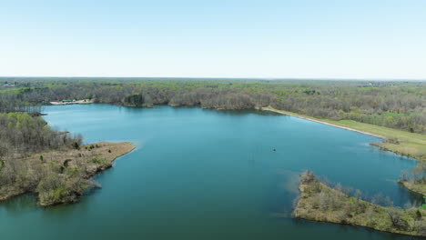 Idyllic-View-Of-Glen-Springs-Lake-in-Tipton-County,-Tennessee,-United-States