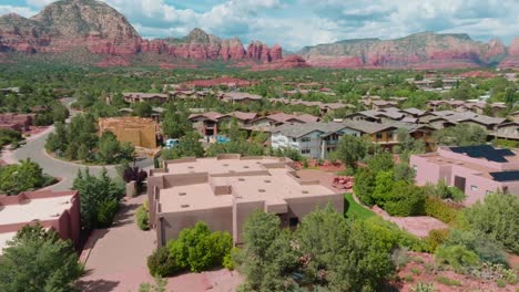 Charming-Resort-Place-Accommodation-At-Sedona-In-Arizona,-United-States