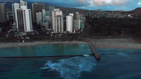 imágenes aéreas de drones de honolulu, hawaii