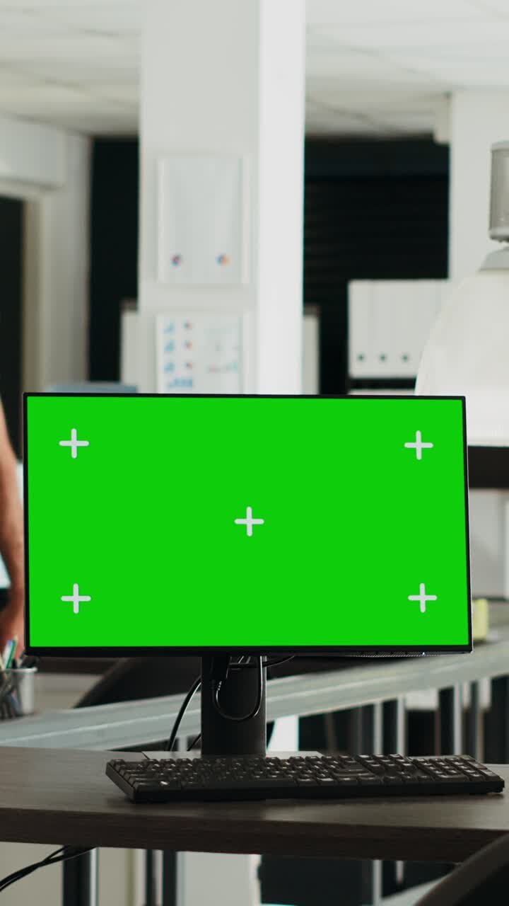 La workstation per video verticali mostra un layout di greenscreen