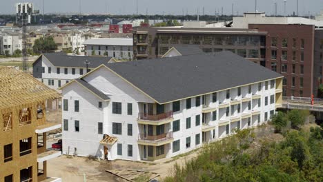 Vista-Aérea-Del-Desarrollo-De-Viviendas-Nuevas-En-Houston,-Texas.