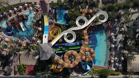 Großer-Aquapark-Spaß