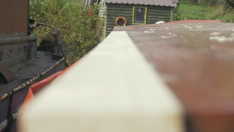 Pine-plank-rack-focus-boat-roof