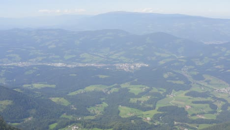 Impresionante-Impresionante-Vegetación-De-St-Ursula-Slovenj-Gradec-Antena