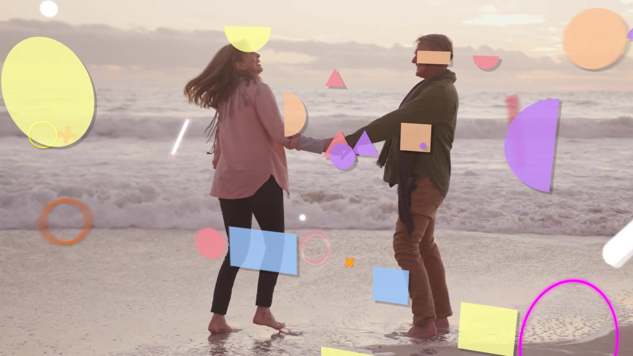Casal caminhando em direção às ondas, iniciando sobreposições geométricas crescentes que os obscurecem para marketing.