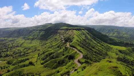 Westliche-Ghats-Zeitraffer-Von-Sajjangad-Fort-Wolken-Und-Grün