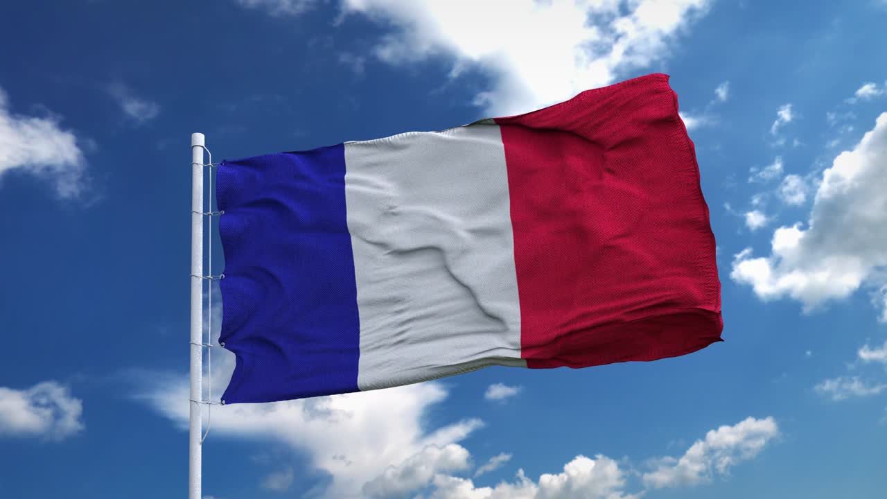 Bandiera realistica della Francia che sventola al vento contro un cielo blu intenso. Loop continuo con texture del tessuto altamente dettagliata, risoluzione 4k