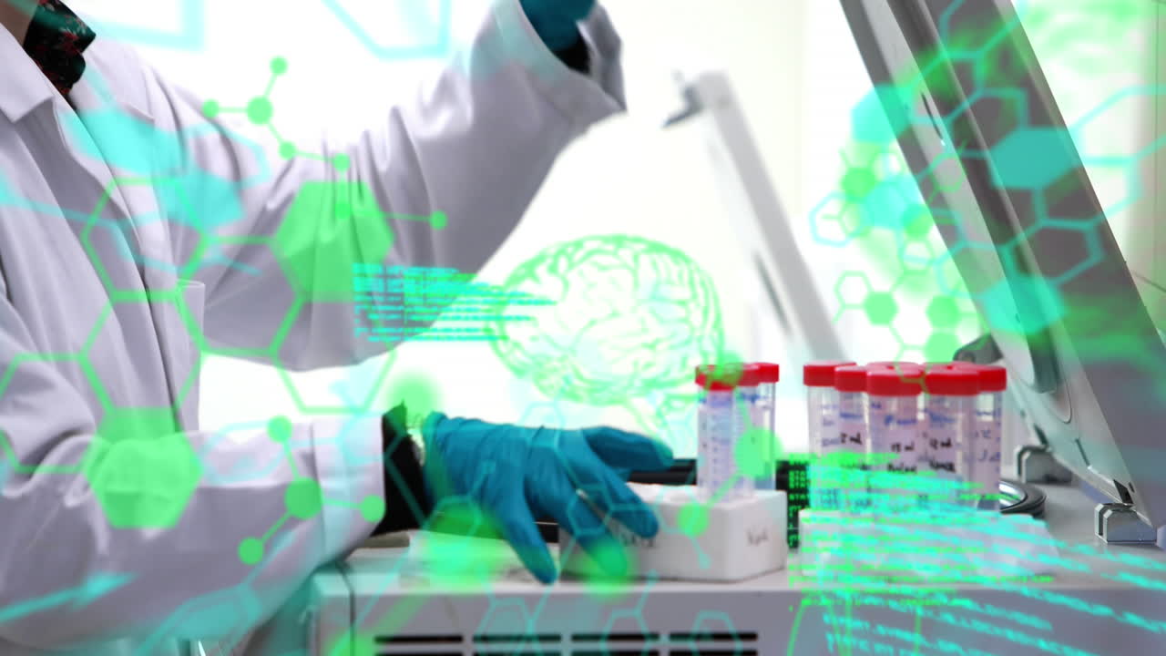 animación del procesamiento de datos científicos sobre un científico caucásico con tubos de ensayo en el laboratorio