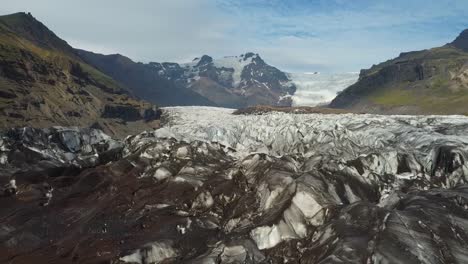 glacier formations in icelandic mountains