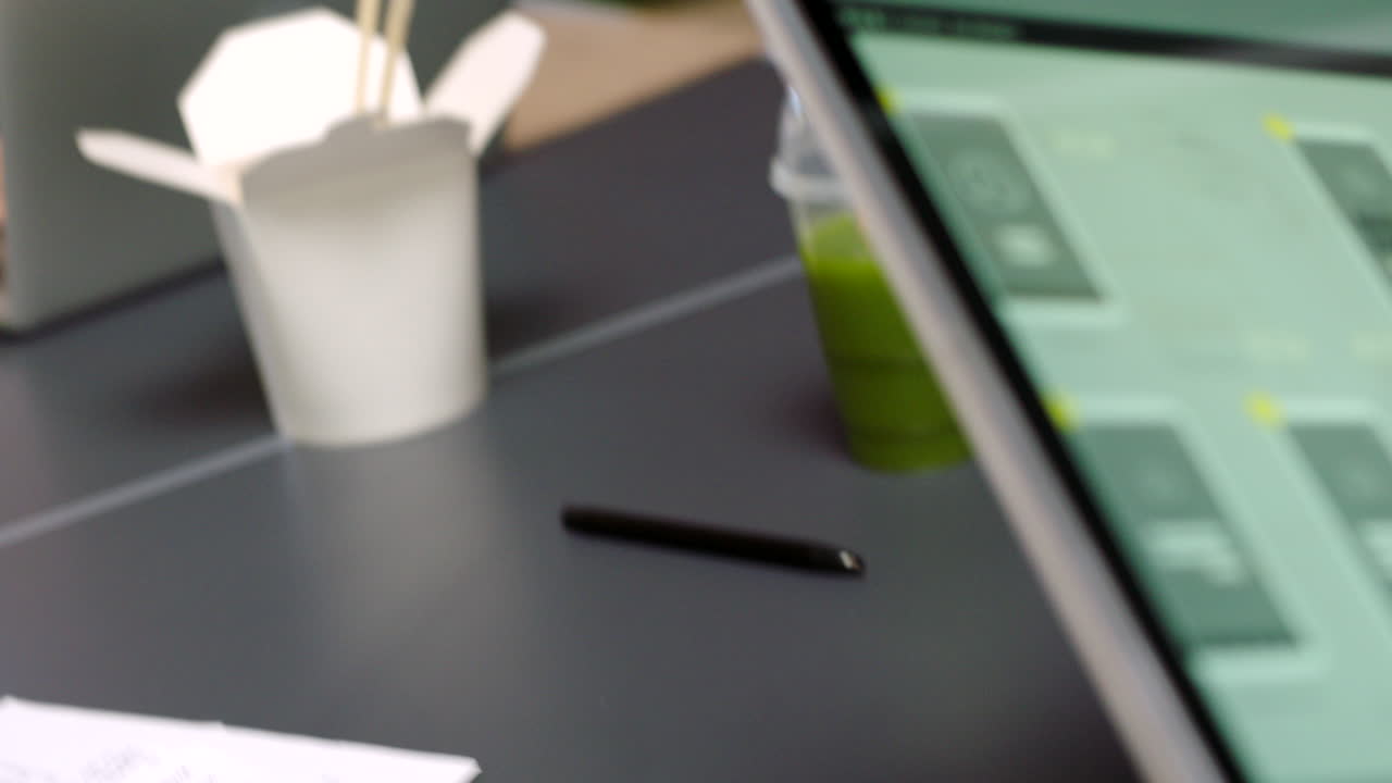 Presenting Mobile Application UI Prototype