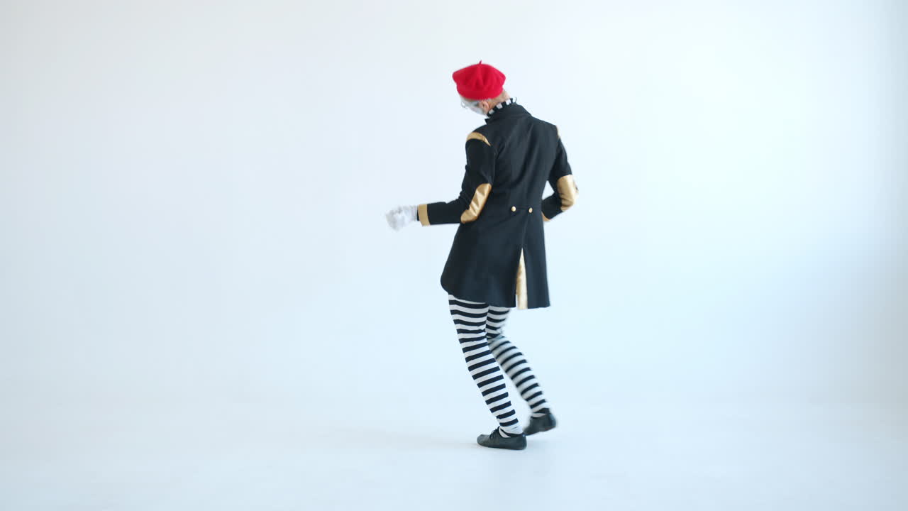 Mime Artist Performing