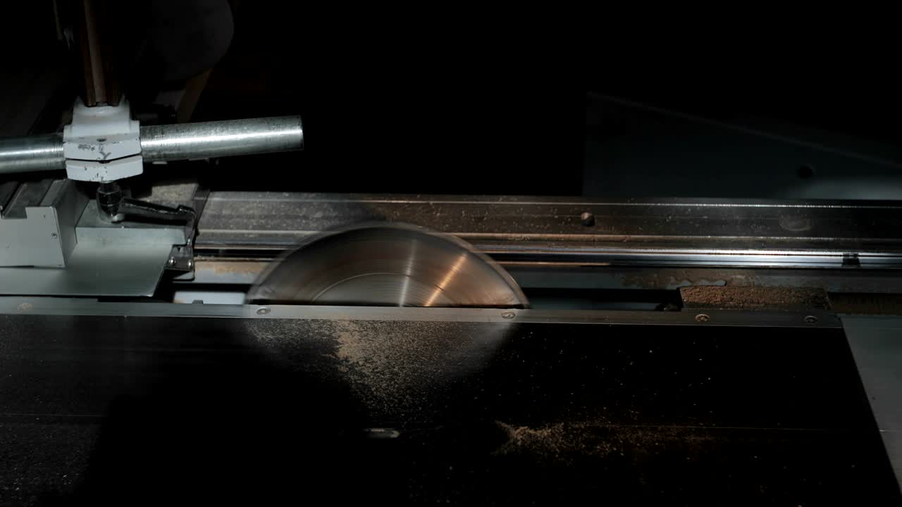 4k 새로운 강력한 원형 도자기는 목재 가공 생산에 사용됩니다.