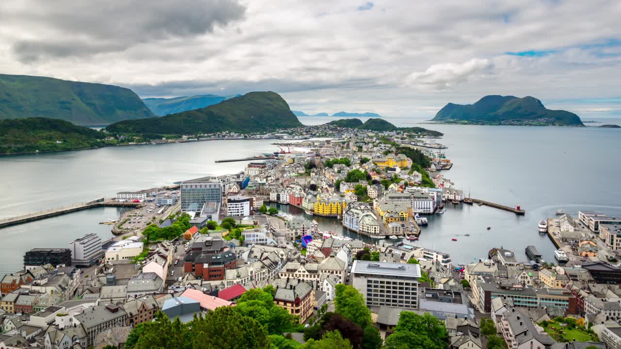 노르웨이 알레스룬드 시 에 있는 아크슬라