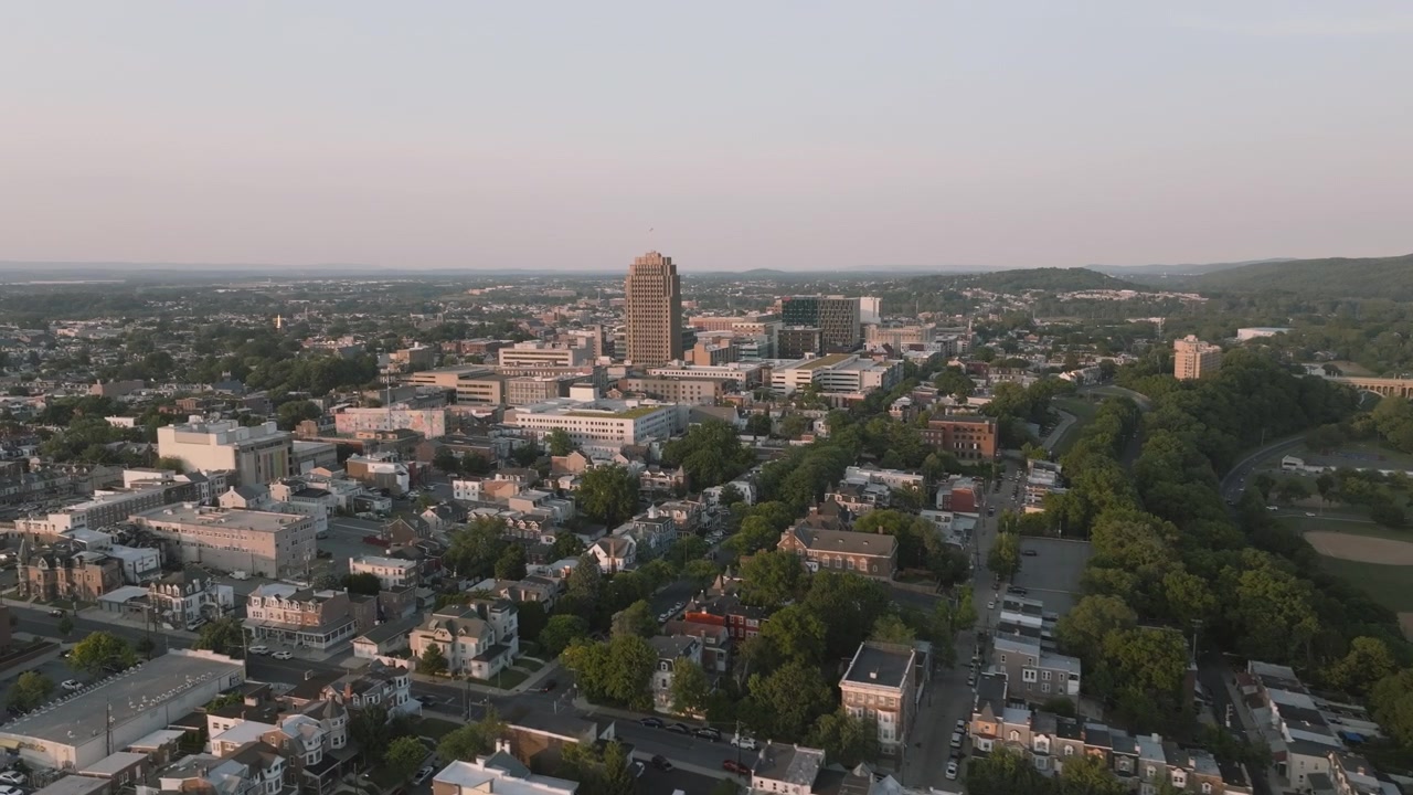 Vista aerea di Allentown, Pennsylvania. Scattata in una giornata estiva