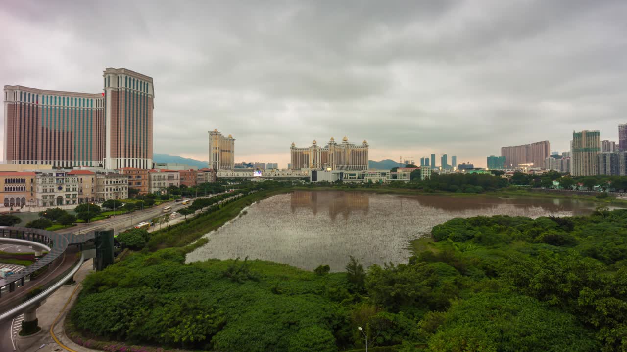 china day light macau city berühmtes hotelblock teich panorama 4k zeitverlauf