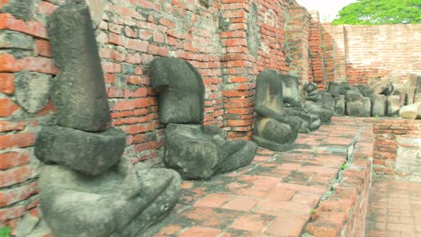 Estatuas-Budistas-Dañadas-Y-Rotas-En-Los-Sitios-Históricos-De-Tailandia,-Ayutthaya