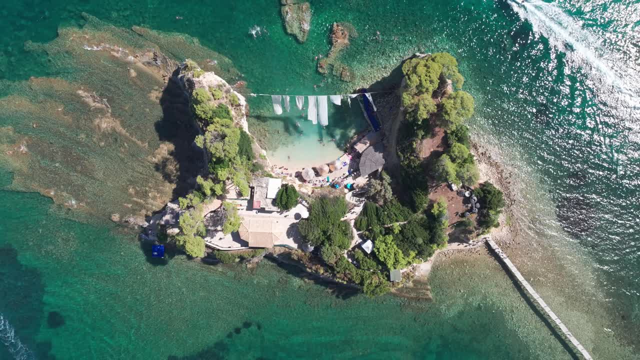 카메오 섬, 조류의 눈으로 볼 수 있는 항공 사진