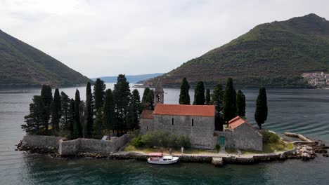 Montenegro-Perast-Abejón-Aéreo-6.mp4