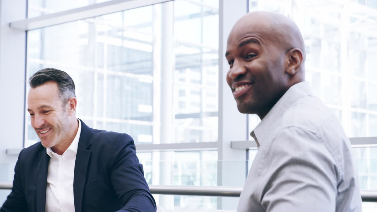 비즈니스 거래와 협업