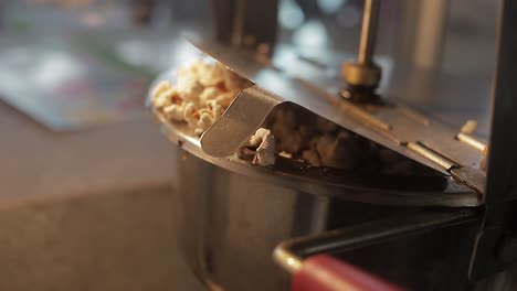 the fried popcorn popcorn machine