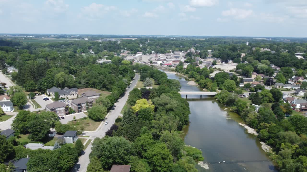 Piccola città suburbana di St Marys in Ontario, Canada