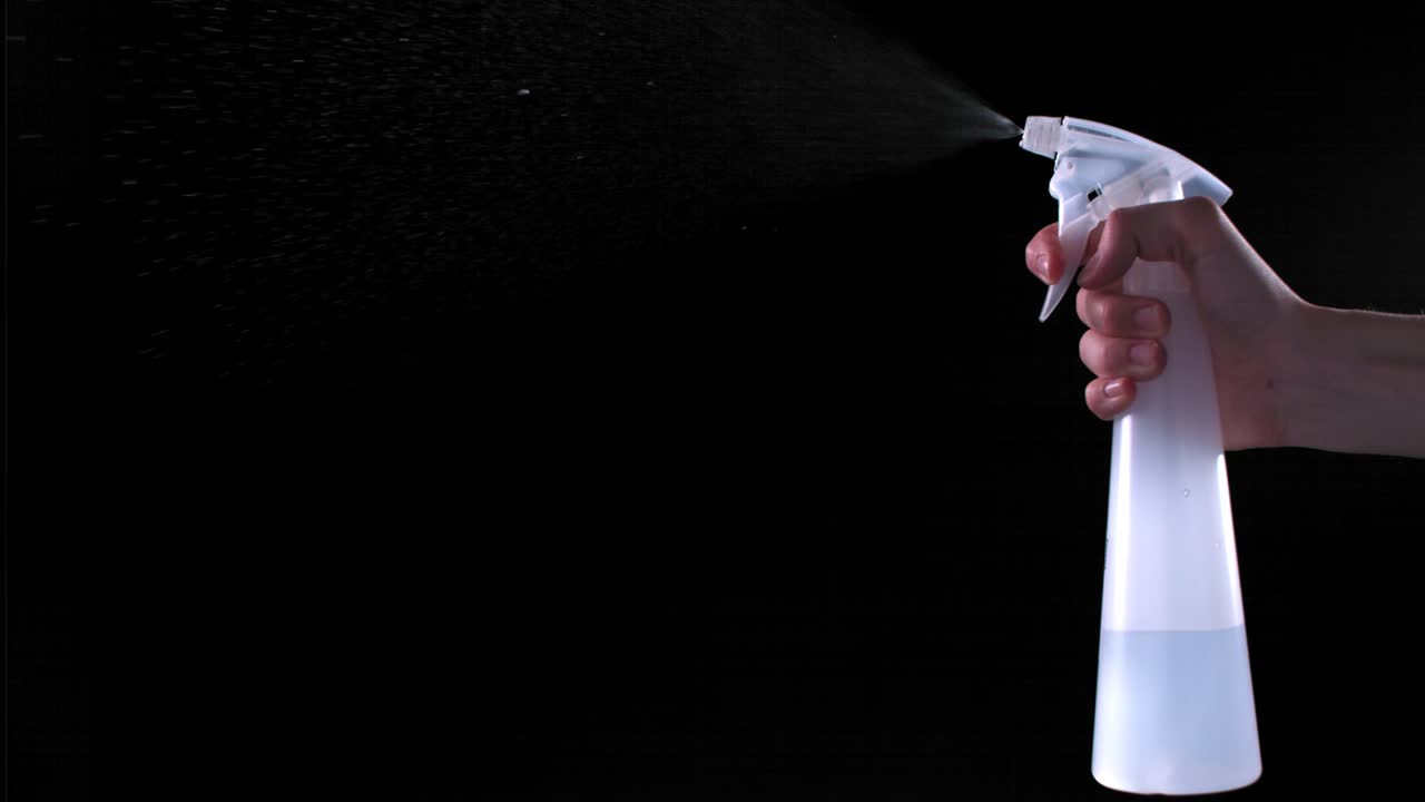 Handheld Spray Bottle Spraying