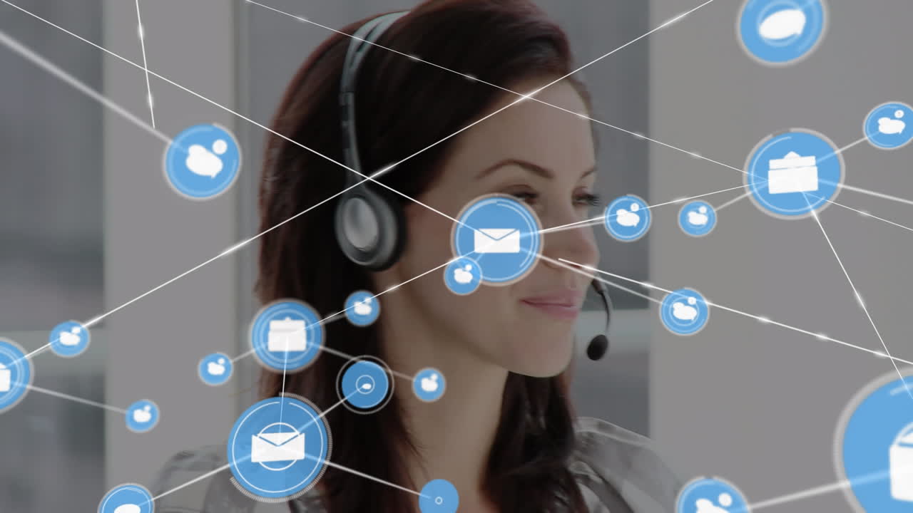 animación de una red de conexiones e iconos sobre una mujer de negocios con auriculares