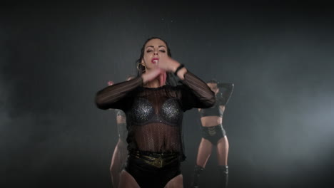 espectáculo de danza húmeda