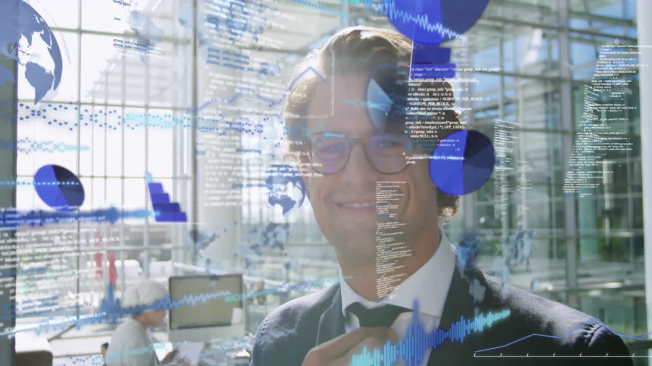 Animasjon av grafer, glober og dataspråk, smilende mann som justerer slipset på kontoret
