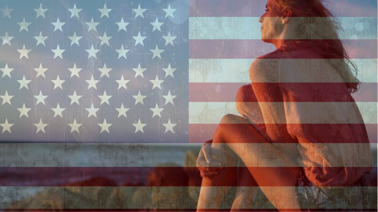 mujer mirando a la playa