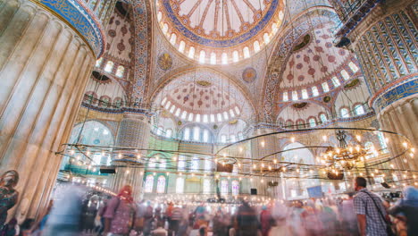 dentro de la mezquita azul en estambul