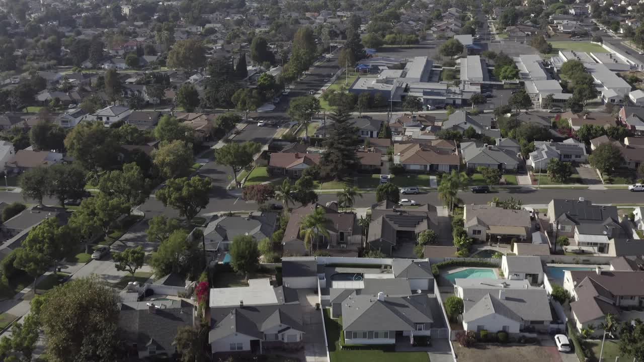ciudad de los angeles, barrio de burbank en california, vista aérea residencial