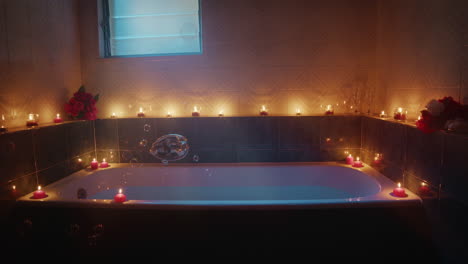 bañera para el día de san valentín con velas rojas