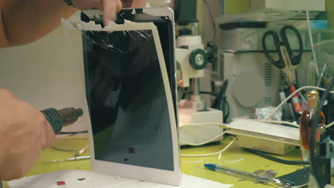 removing broken touchscreen