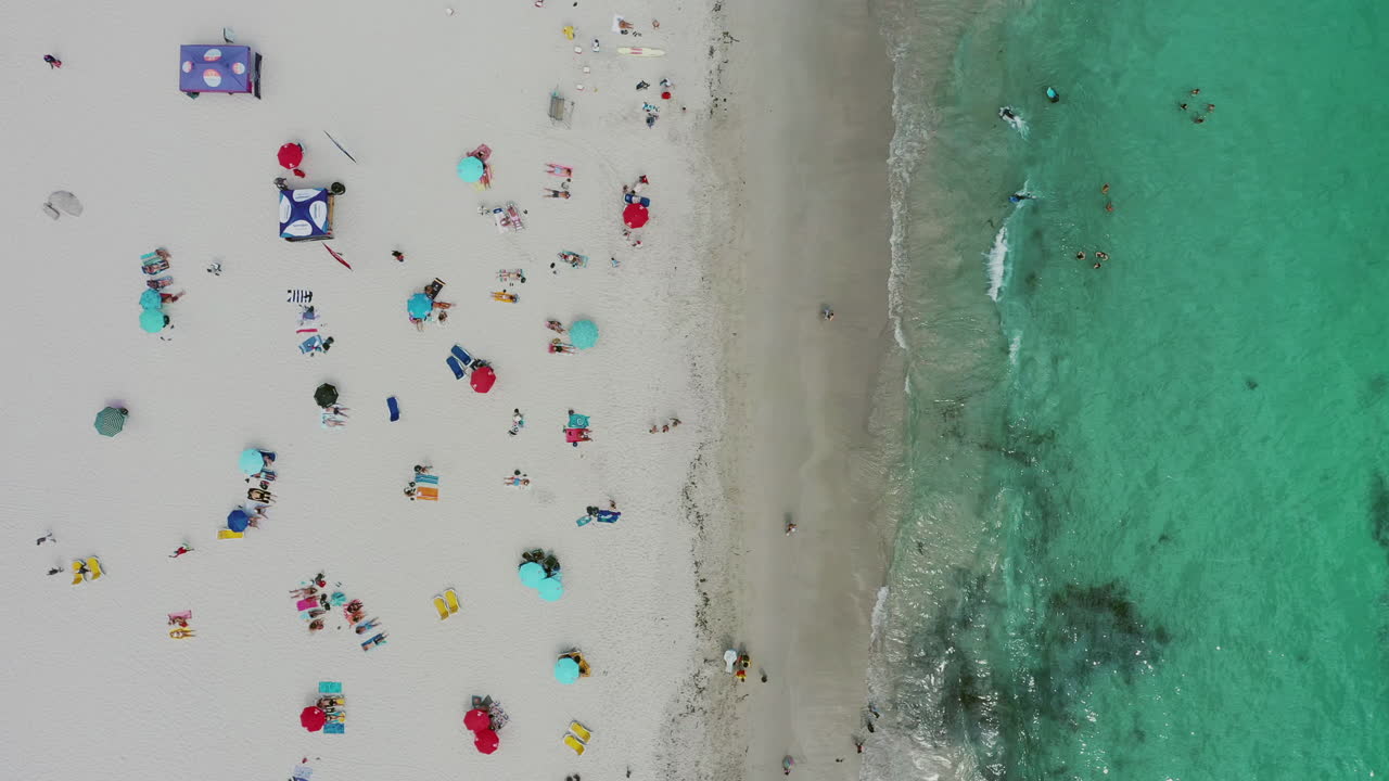 arena, mar y una gran cantidad de vitamina d