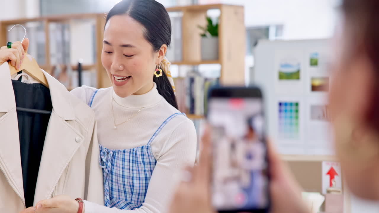 패션 인플루언서,  ⁇ 드폰