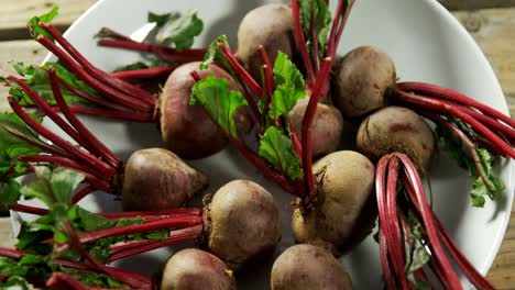 Close-up-of-kohlrabi-in-bowl-4k