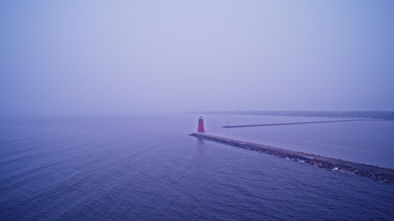 안개 속의 등대