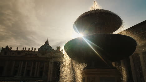 fuente en el patio de la basílica de san pedro