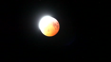 el eclipse lunar de luna de lobo de sangre llena del 20 de enero de 2019