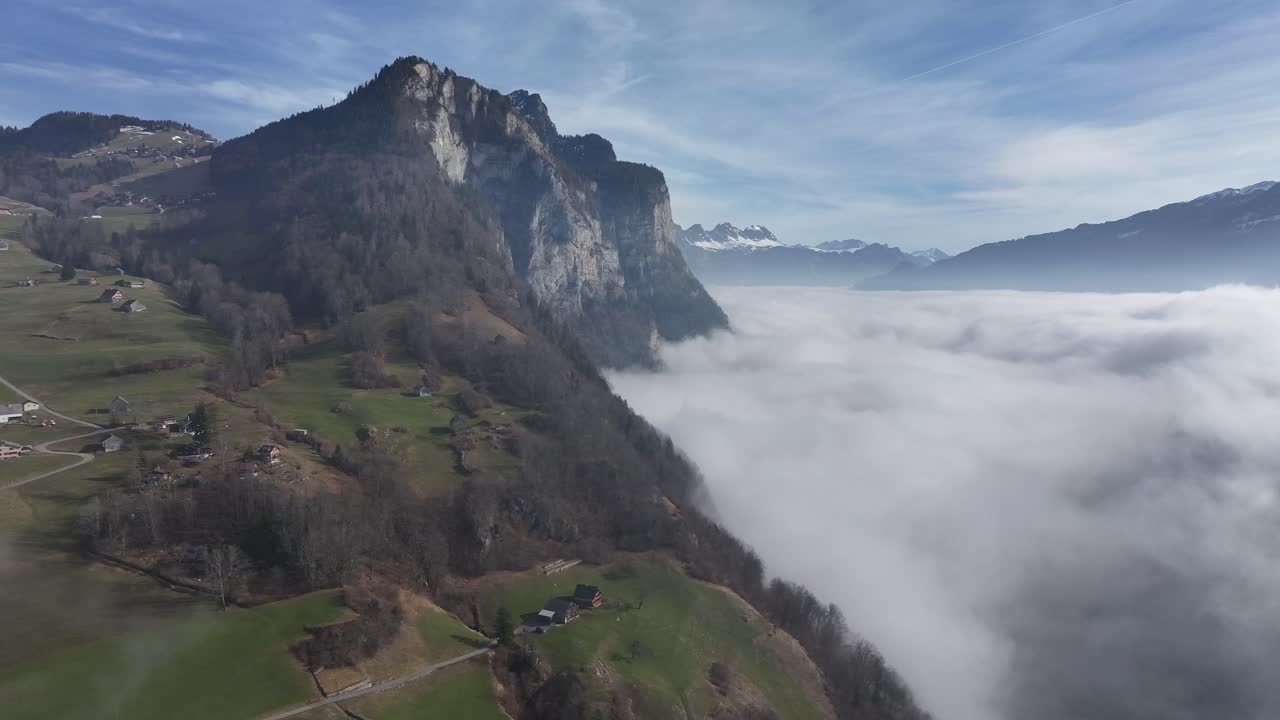 walensee amden mar de las nubes, quinten mols, suiza - desde el aire